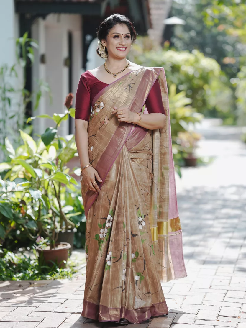 Jayalakshmi Silks - 🎈Kerala sarees online shopping.!!!!!🎊 Tissue Kerala  Saree - TKS576 #kerala_sarees_online #kerala_silk_saree  #kerala_silk_sarees_online_shopping #online_saree_shopping_in_kerala  #kerala_designer_sarees #kerala_saree_designs ...