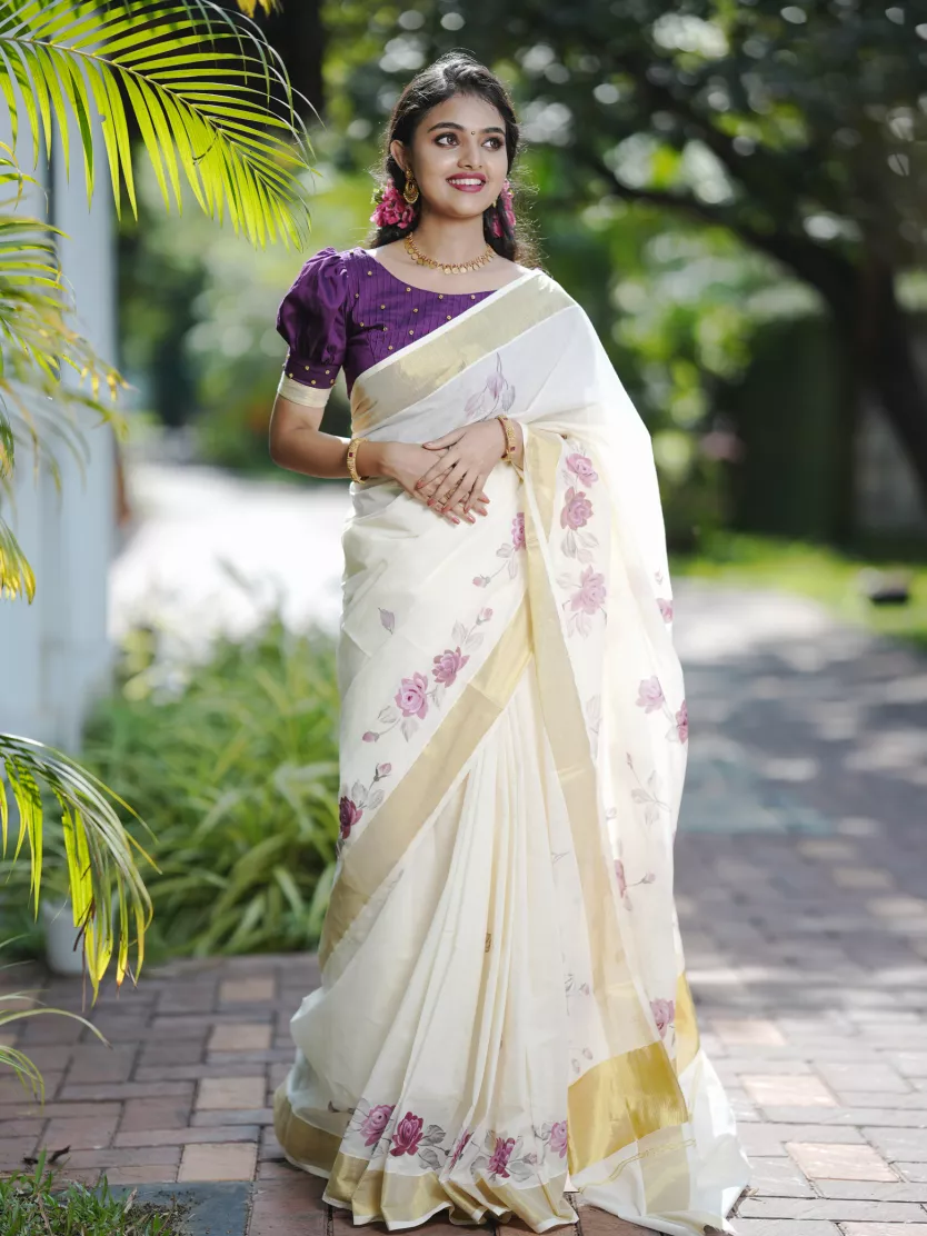 Buy Teejh Kalyani White and Gold Kerala Cotton Kasavu Saree with Unstitched Blouse  online