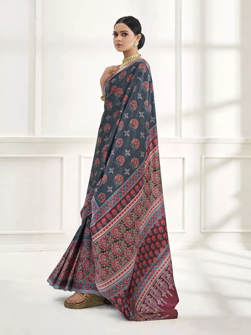 Top Silk Saree Manufacturers in Kadodara - Best Silk Sari Manufacturers  Surat - Justdial