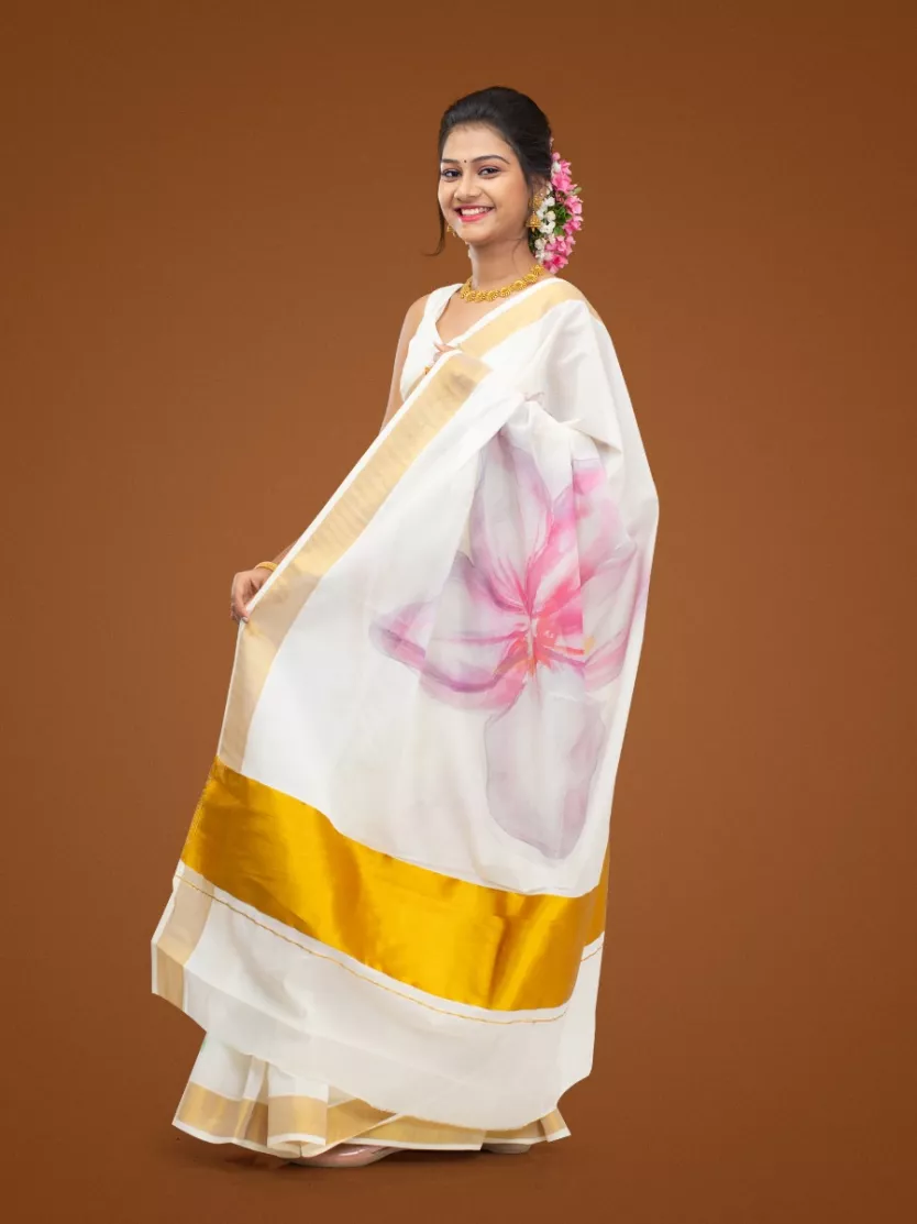 Kerala set Mundu gold stripe Tissue (no Blouse) | Onam Mundum Neriyath –  petelz