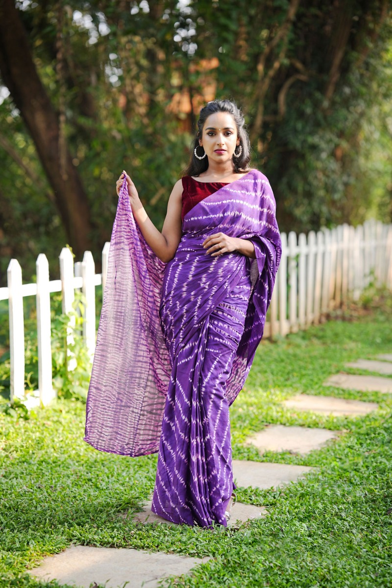 Suta Purple White Leheriya Saree - Suta - 3959855